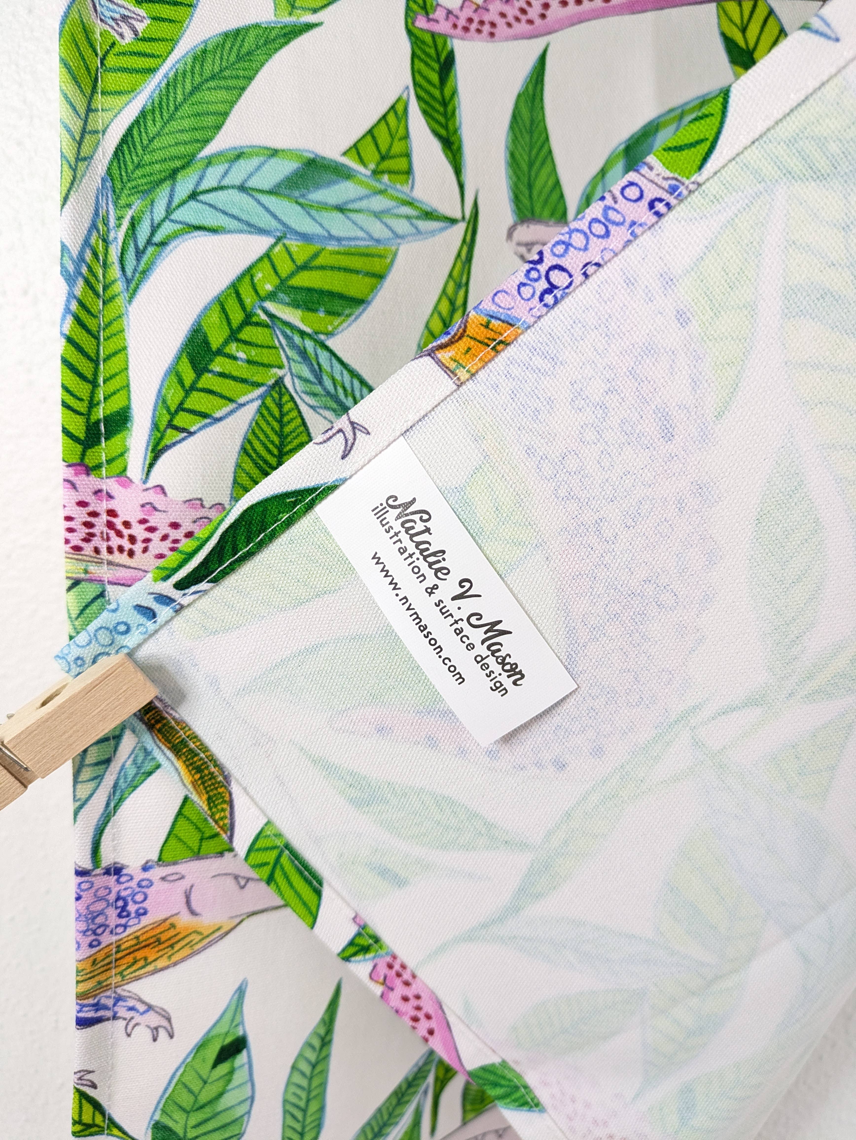 Natalie V. Mason - Wholesale Tea Towel - Dish Towel - Gators (white) - decorative tea towel6