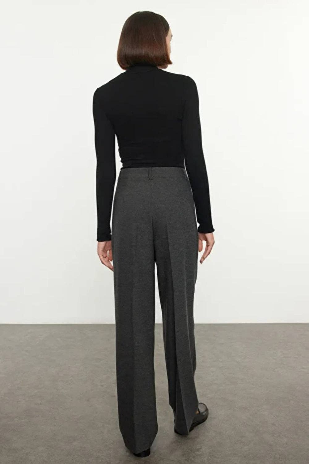 Hoxton Gal - Wholesale Broek - Dames - Recht gesneden geplooide geweven broek17