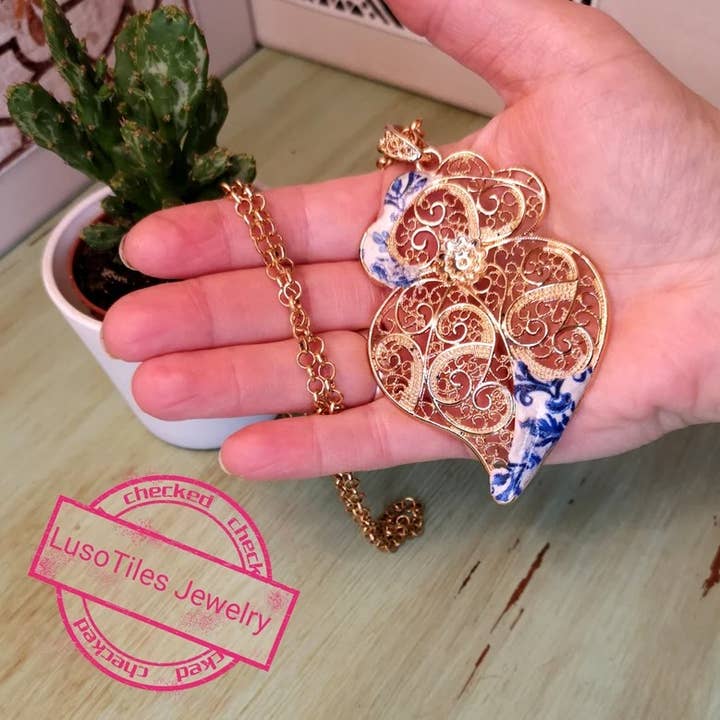 LUSO TILES JEWELRY – Colar pingente/pendente por atacado – Colar de filigrana dourada Coração de Viana com azulejos portugueses, presente especial para mãe, colar elegante2