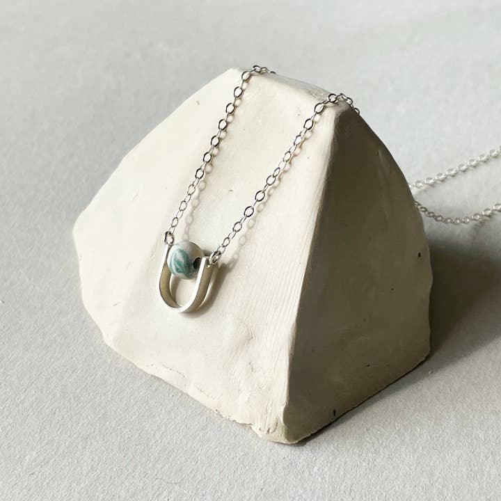 AMBER E LEA - Wholesale Pendant/Charm Necklace - Small U Necklace6