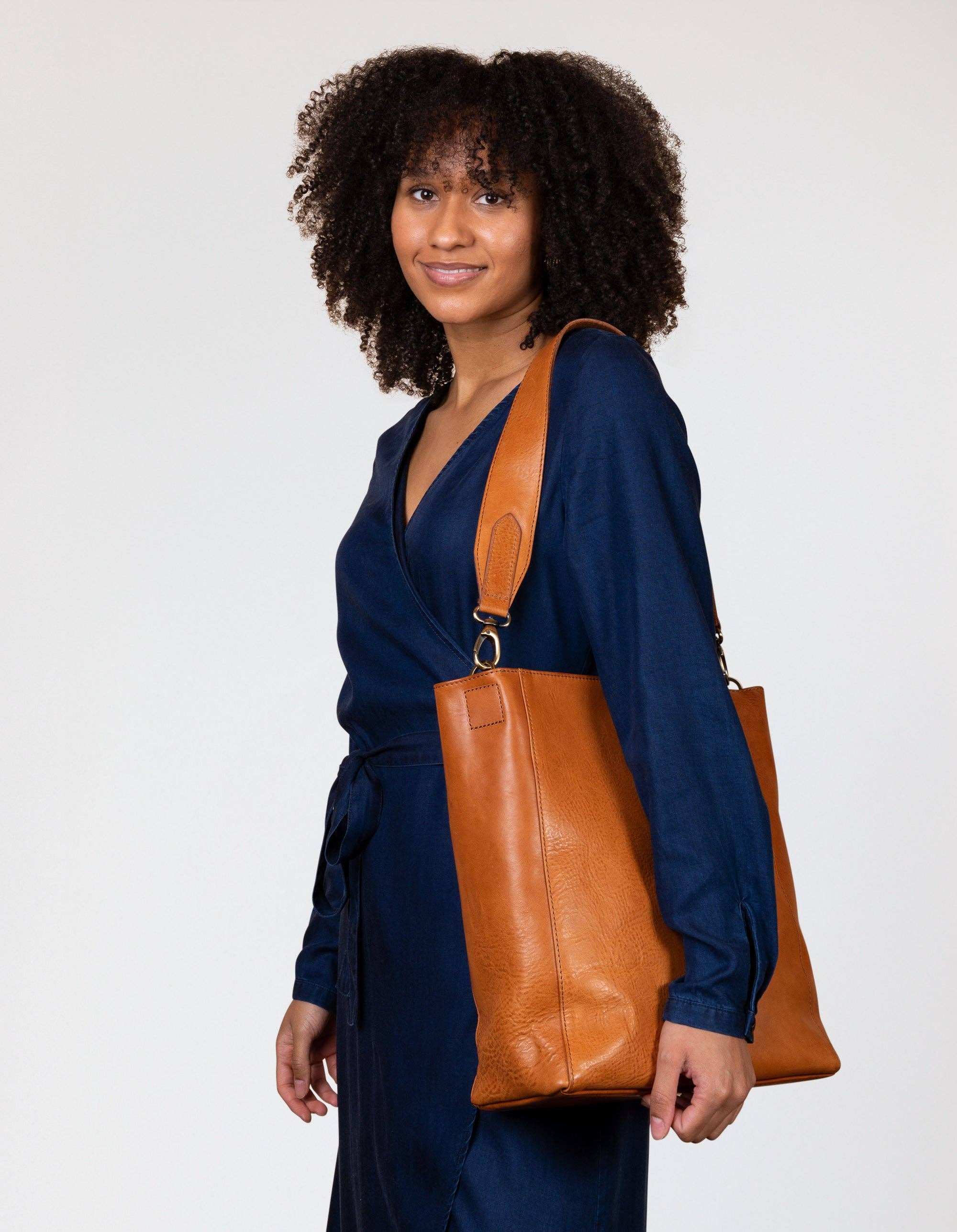 O My Bag - Wholesale Shoulder Bag - Women's - Sofia - Cognac Stromboli Leather5
