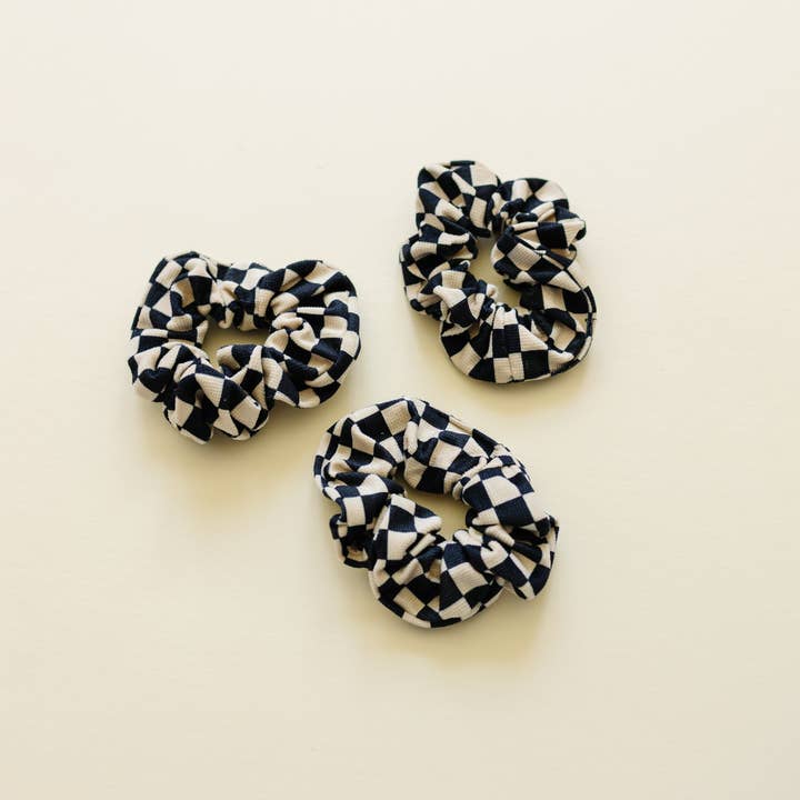 BlairCo. - Wholesale Scrunchie - Women's - Checkered Scrunchie | Single1