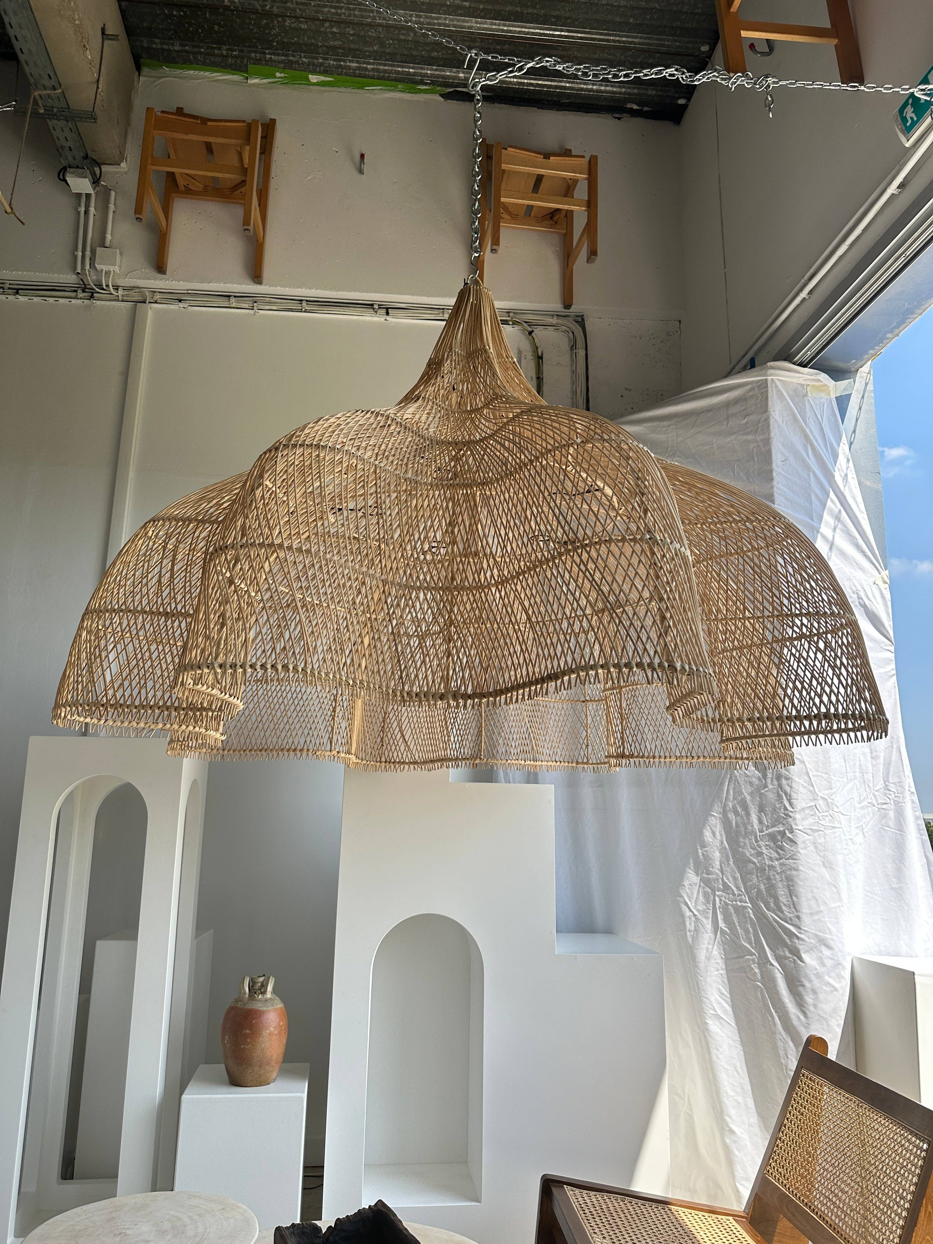 Office Objets - Wholesale Chandelier/Hanging Light - Immense rattan suspension in the shape of a flower, tulip, corolla H:1m; D:1m50165