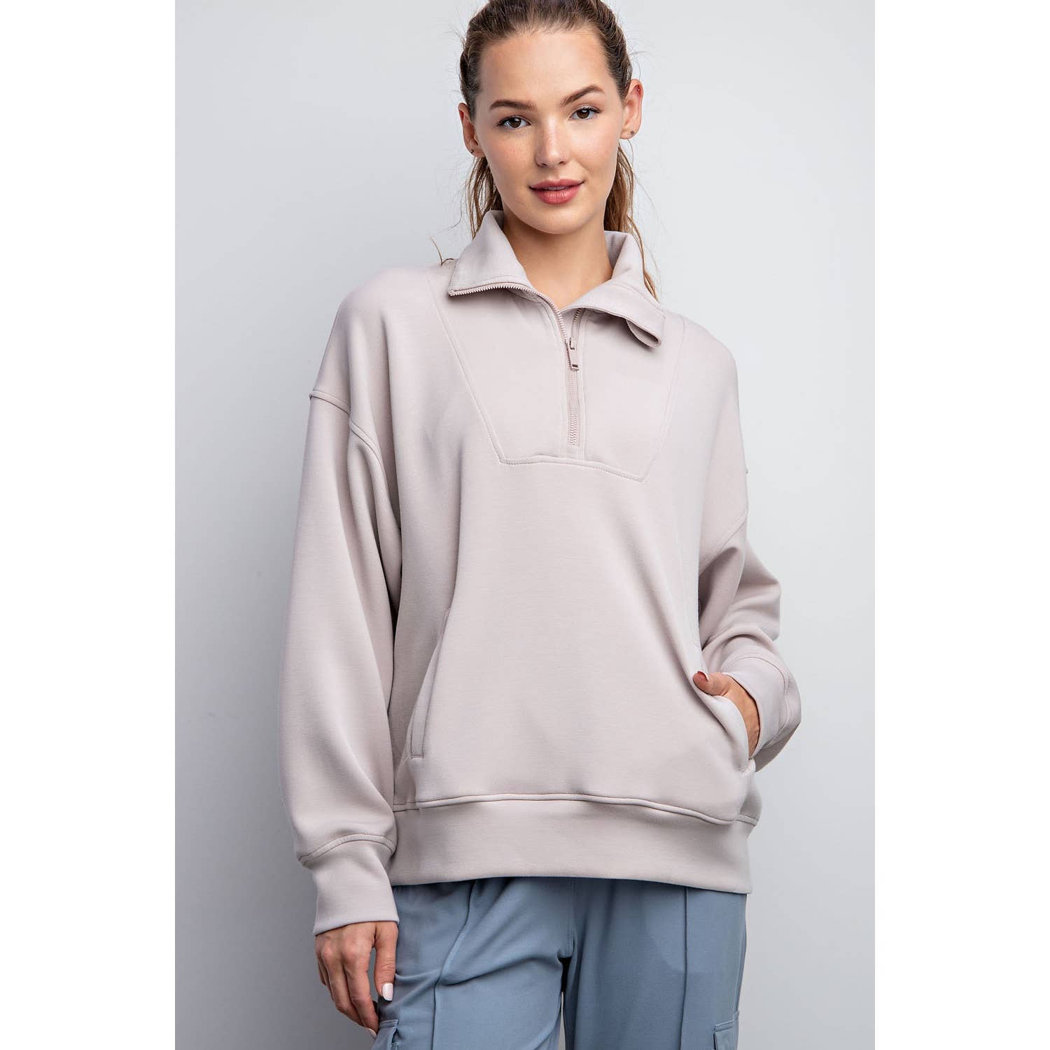 Rae Mode - Vendita all'ingrosso Felpa - Donna - PULLOVER CON COLLO A IMBUTO E ZIP A QUARTO IN MODAL SCUBA49