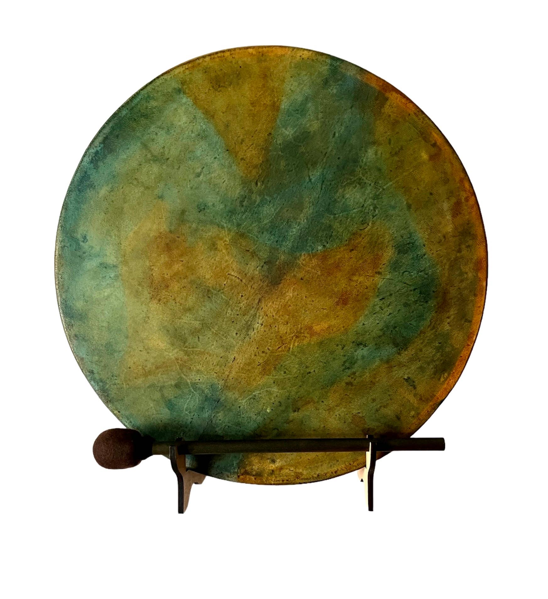 inRhythm - Vente Sculpture - Tambour Chamanique Green Earth avec support d'exposition et options de sac de transport12
