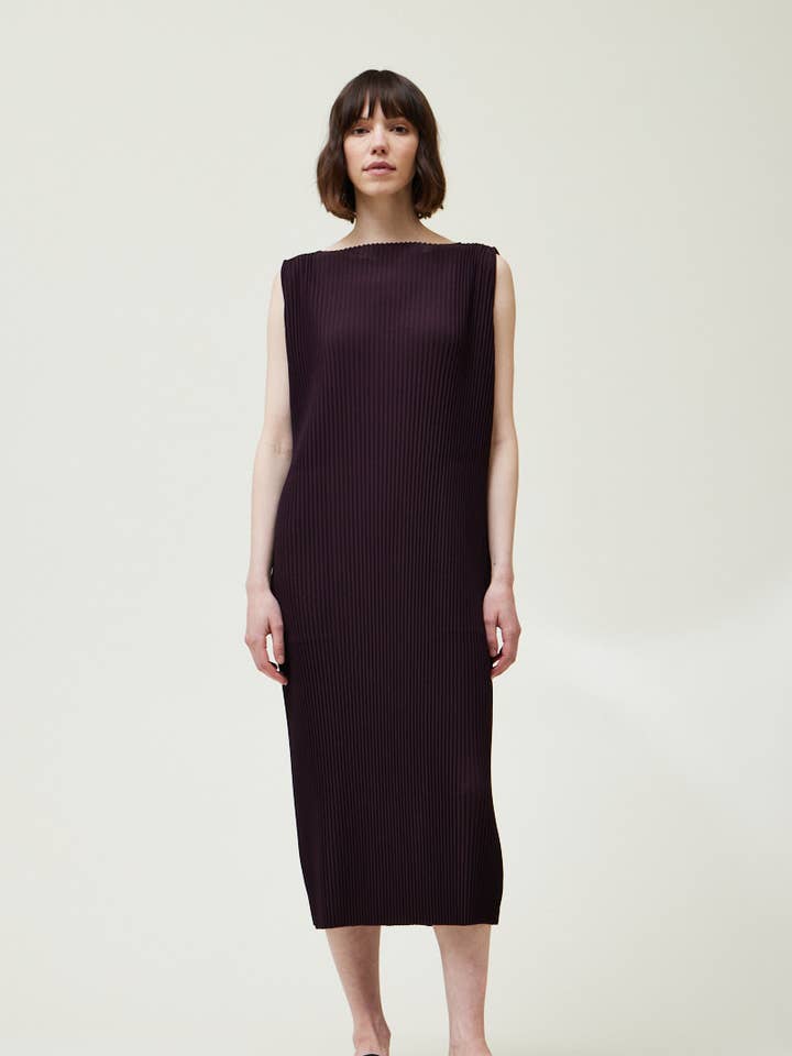 Grade & Gather - Wholesale Dress - Women's - 61030 - PLEATED MIDI DRESS0