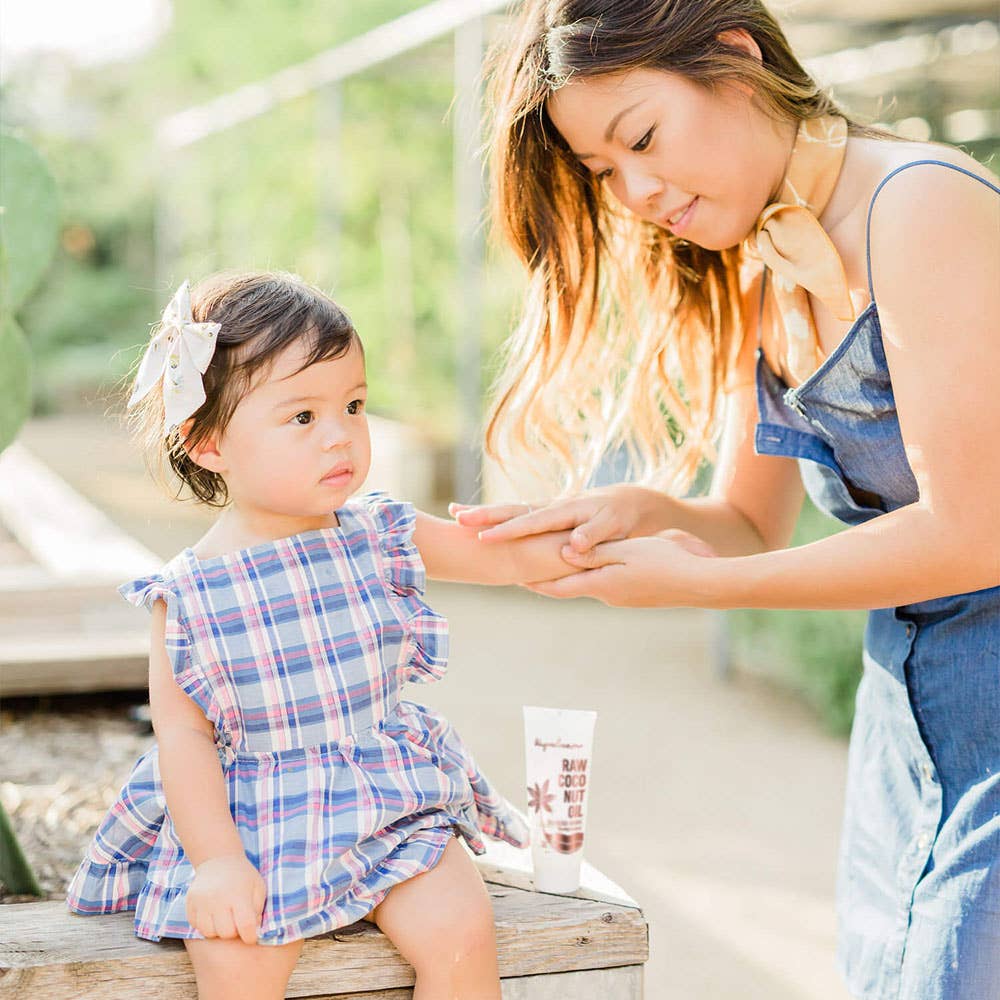 Kapuluan Coconut - Wholesale Bath/Body Oil - Cold-Pressed Raw Coconut Oil Tube 100ml7