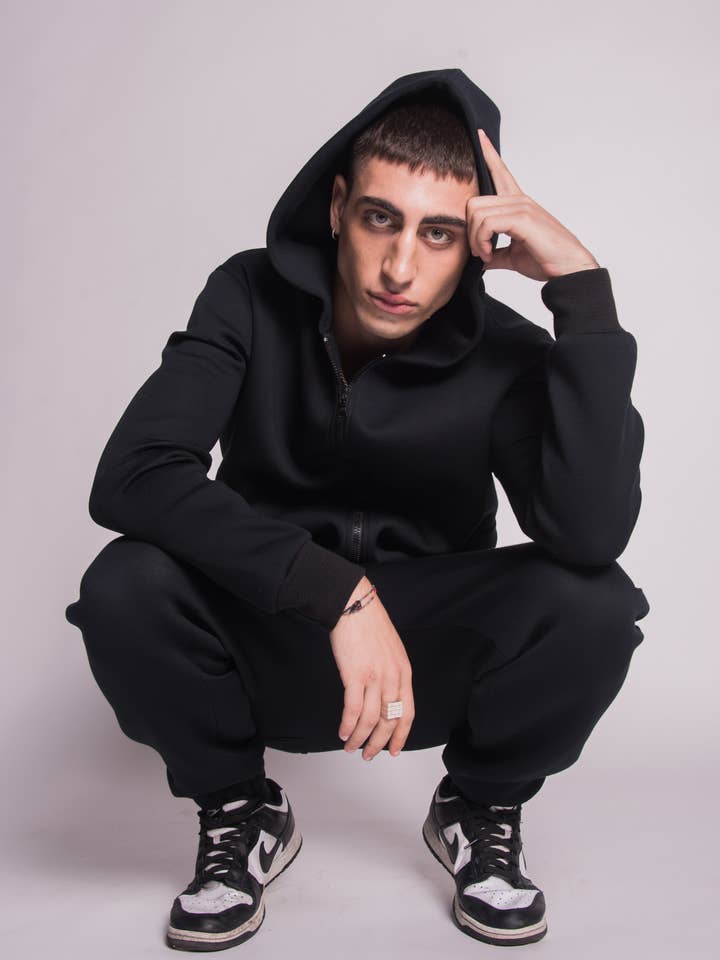 Model 76M - Black for wholesale by Moontracksuit