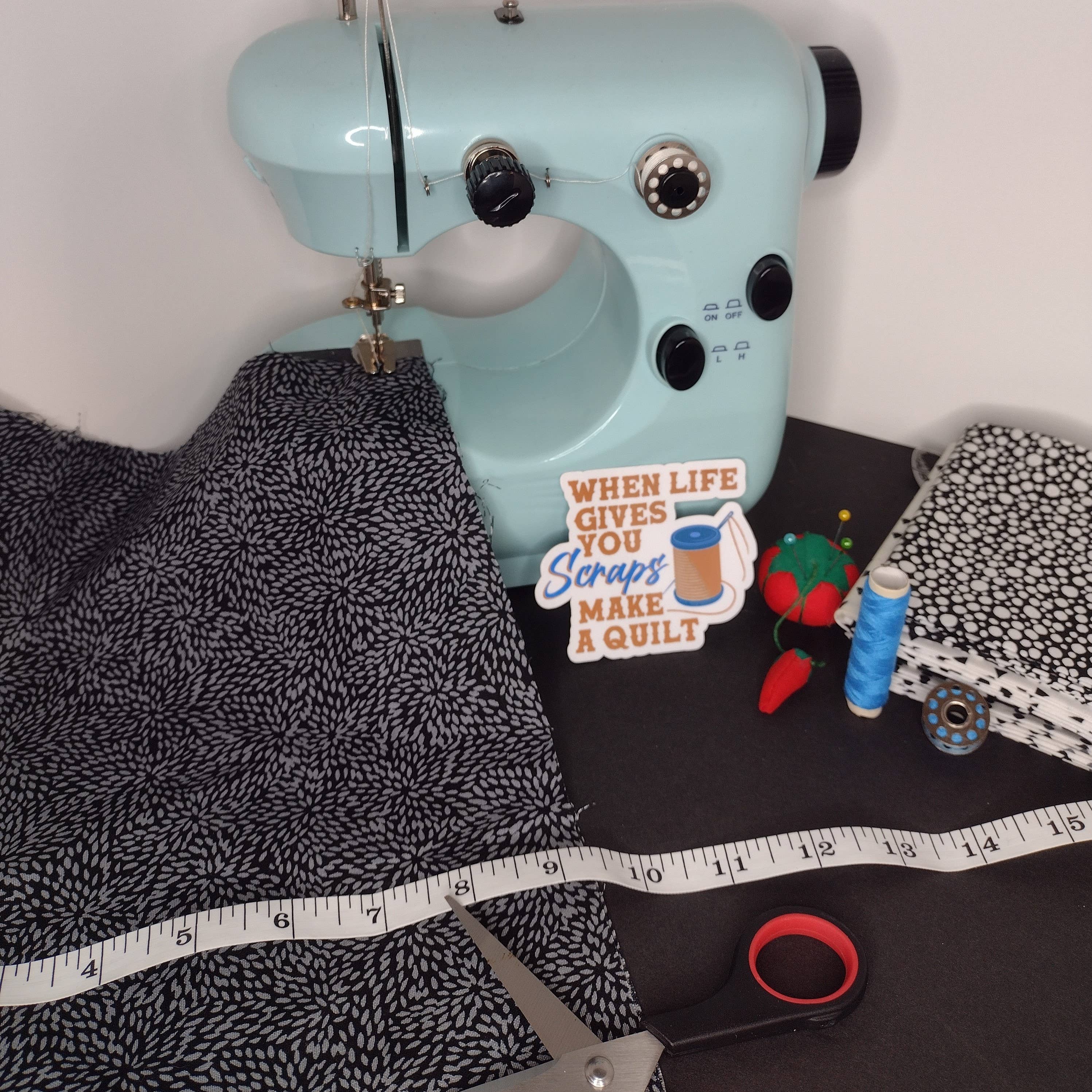 Dancing Dolphin Crafts - Venta al por mayor Pegatina - Cuando la vida te dé sobras, haz una colcha | Pegatinas de costura9