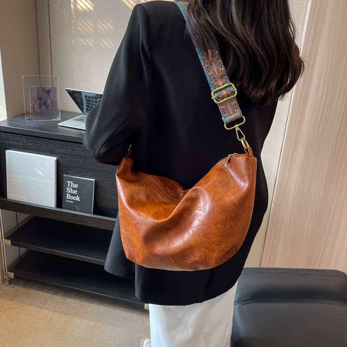 ACCITY - Wholesale Shoulder Bag - Women's - MINIMALIST HOBO BAG_CUAB01194