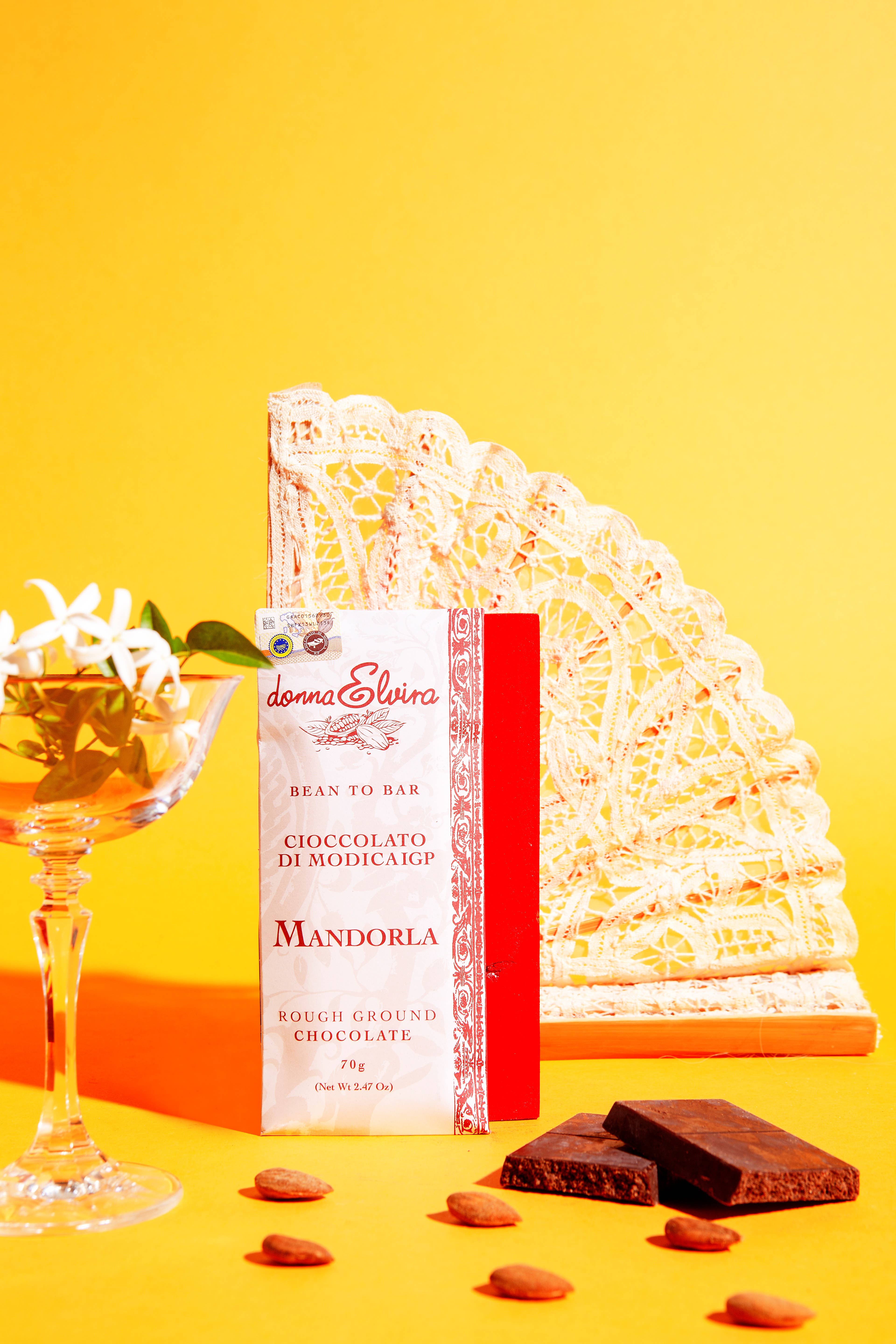 DONNA ELVIRA dolceria di Roccasalva Elvira - Wholesale Chocolate Bar - IGP Modica chocolate with almonds2