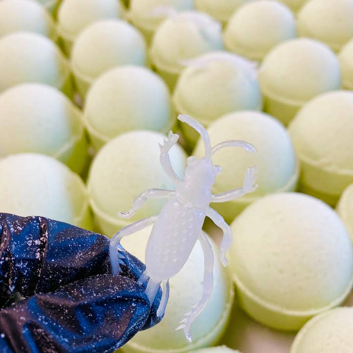 Yours Truly Bath Co - Wholesale Bath bomb/fizz - Oogie Boogie Toy Bath Bomb - Halloween Bath Bomb1