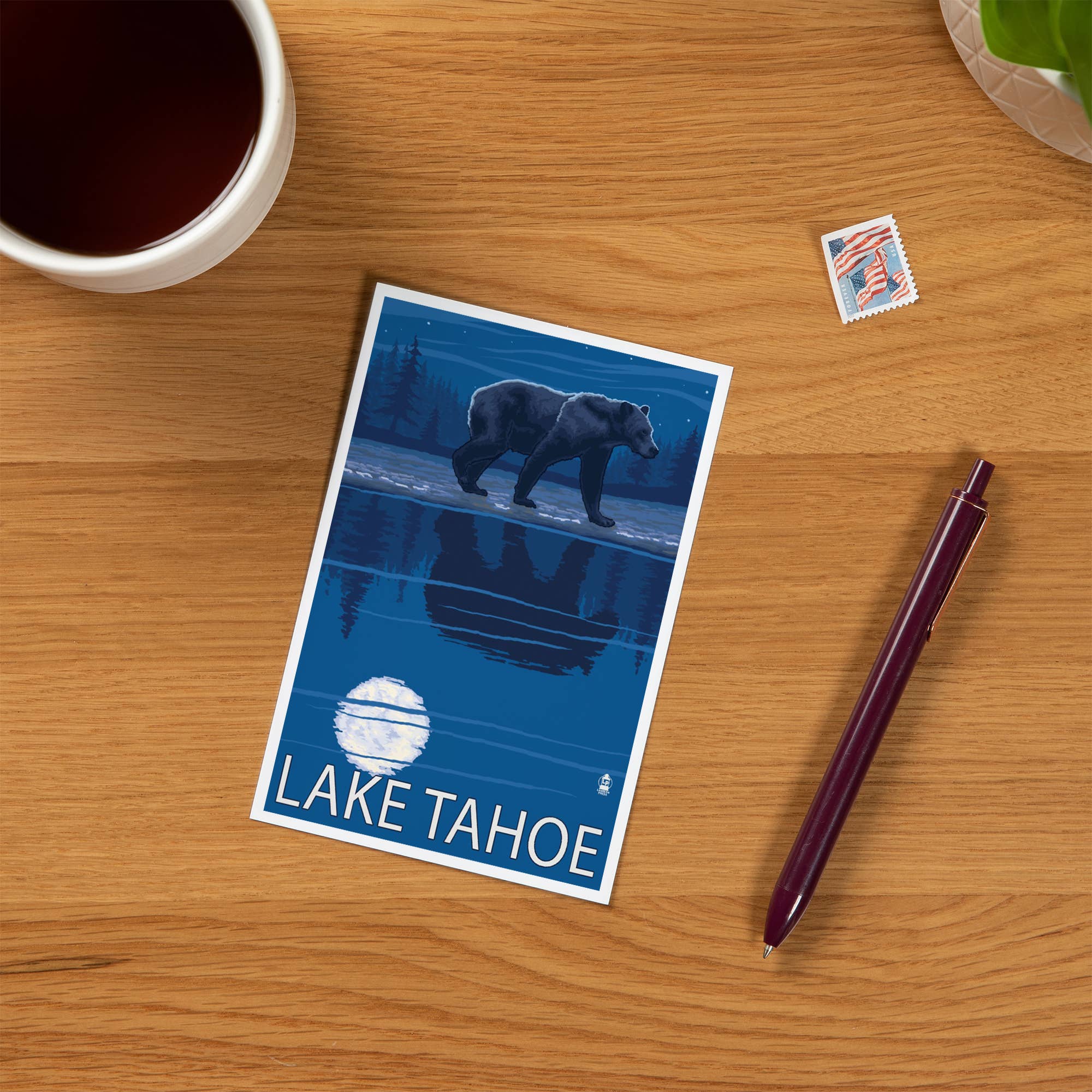 Lantern Press - Vendita all'ingrosso Cartoline - CARTOLINE PREMIUM Lake Tahoe, California, orso di notte1