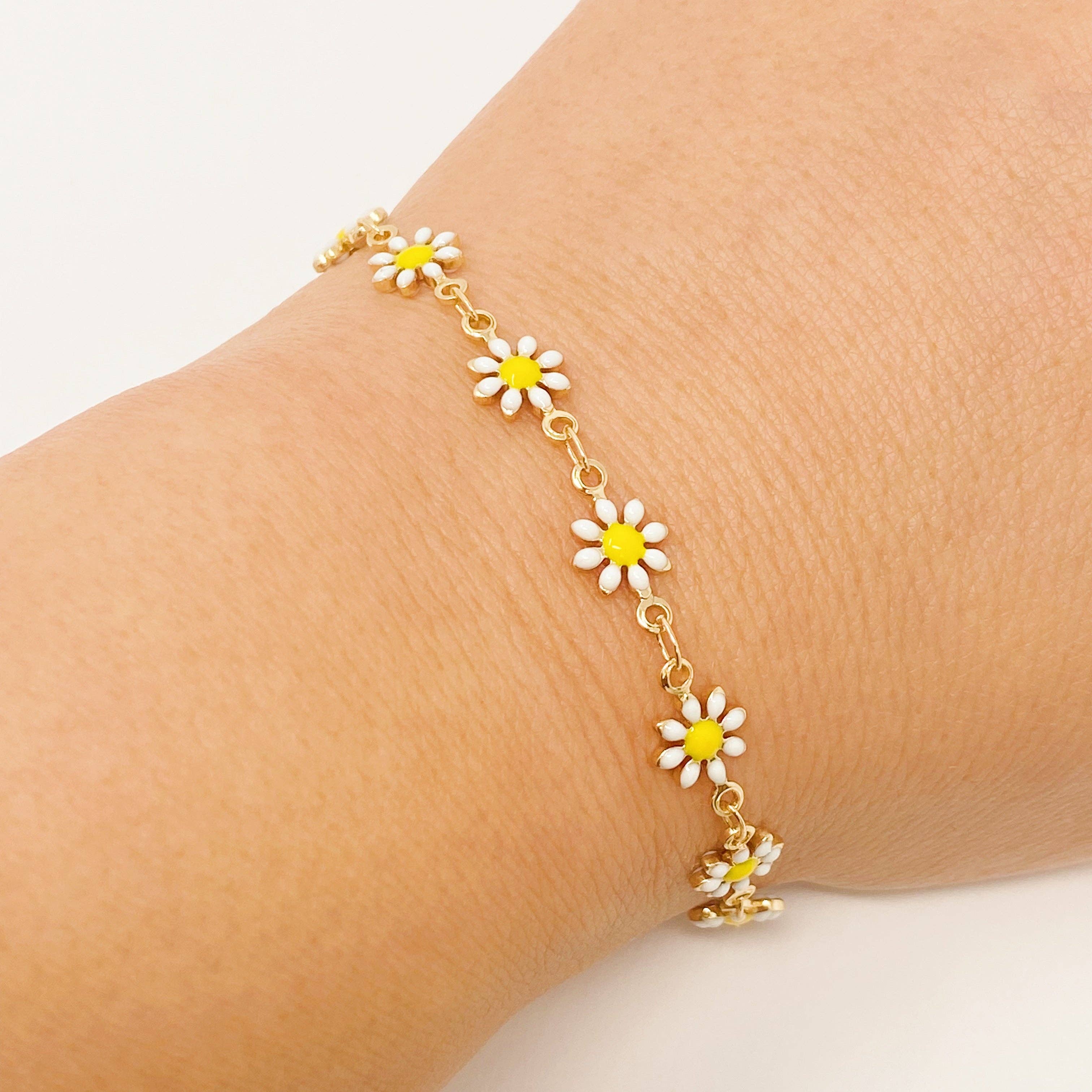 Ellison+Young - Wholesale Link & Chain Bracelet - All Around Daisy Bracelet