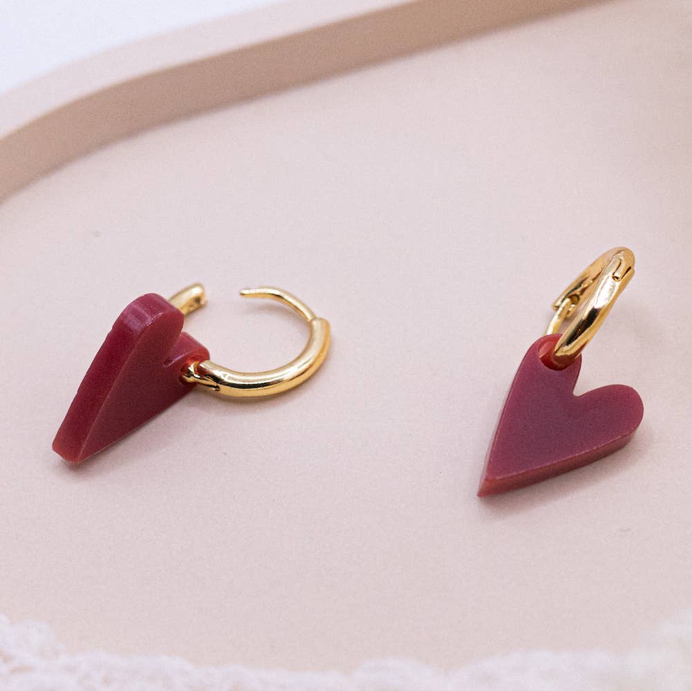Tilda&Theo - Wholesale Huggie Earrings - Red heart creole earrings - 18k gold plated1