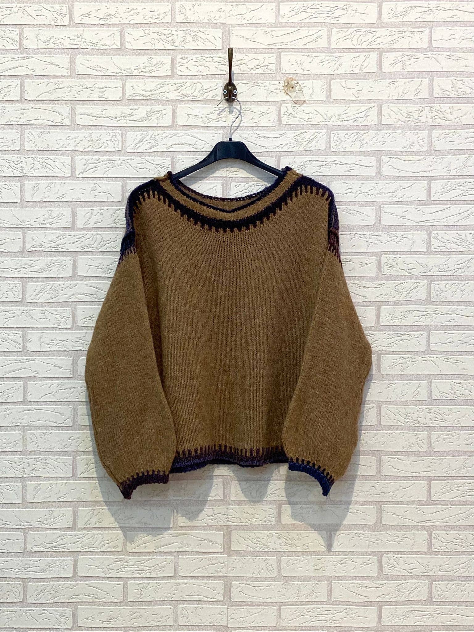 Ling – Großhandel Strickpullover – Damen – REF.25662 WOLLJERSEY MIT U-BOOT-AUSSCHNITT4