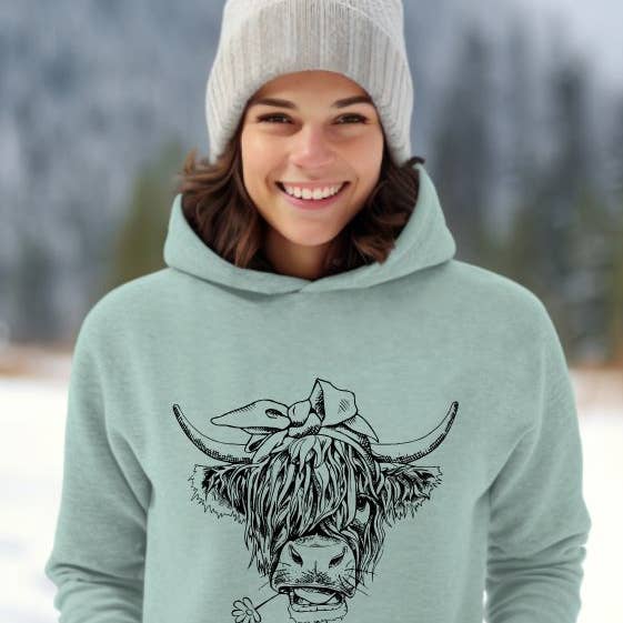 Chandail à capuchon Highland Cow Bella & Canvas #OS41 pour la vente par Tron Tron Graphic Wear