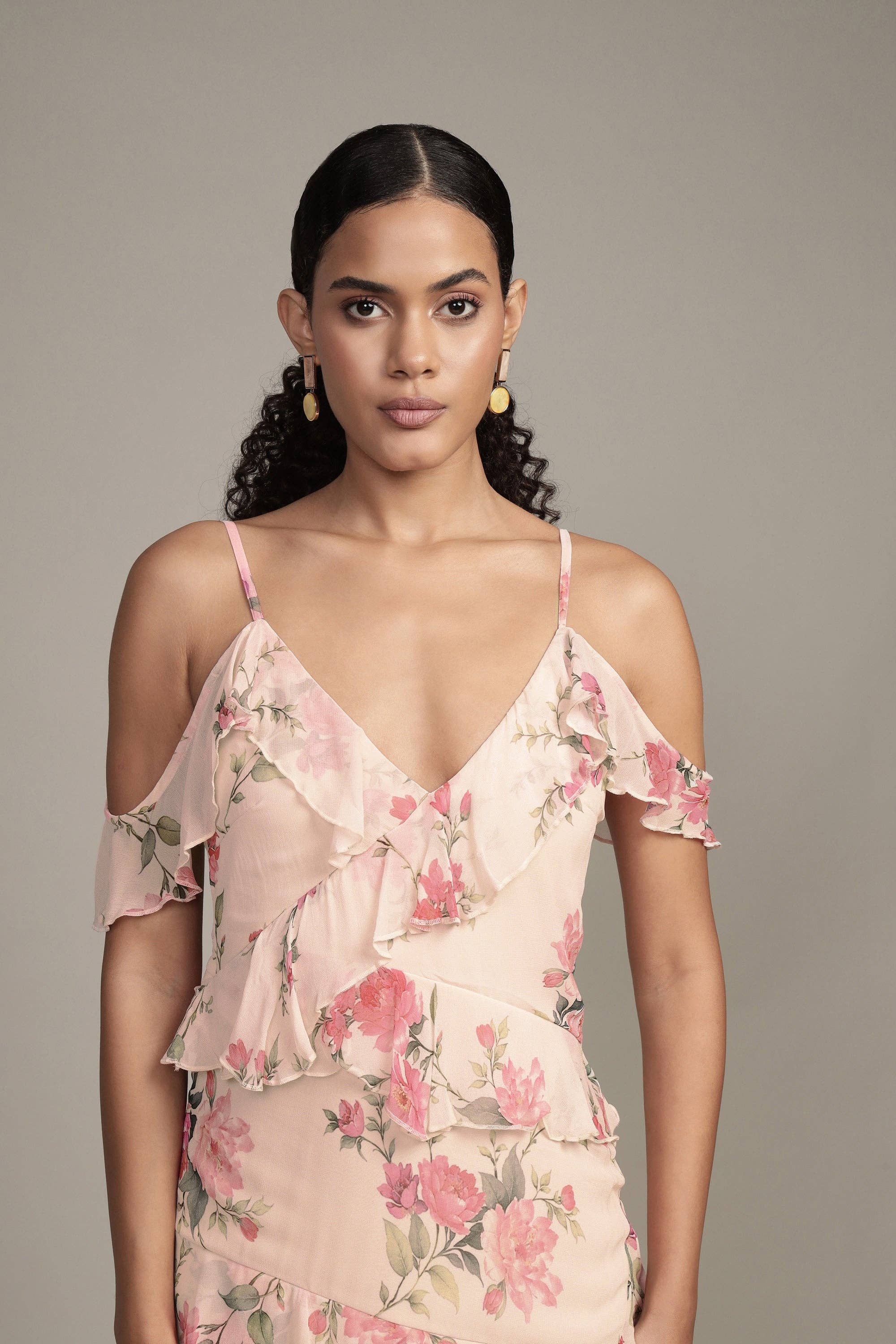 Leighton Maxi Dress in Floral Print for wholesale on Faire8