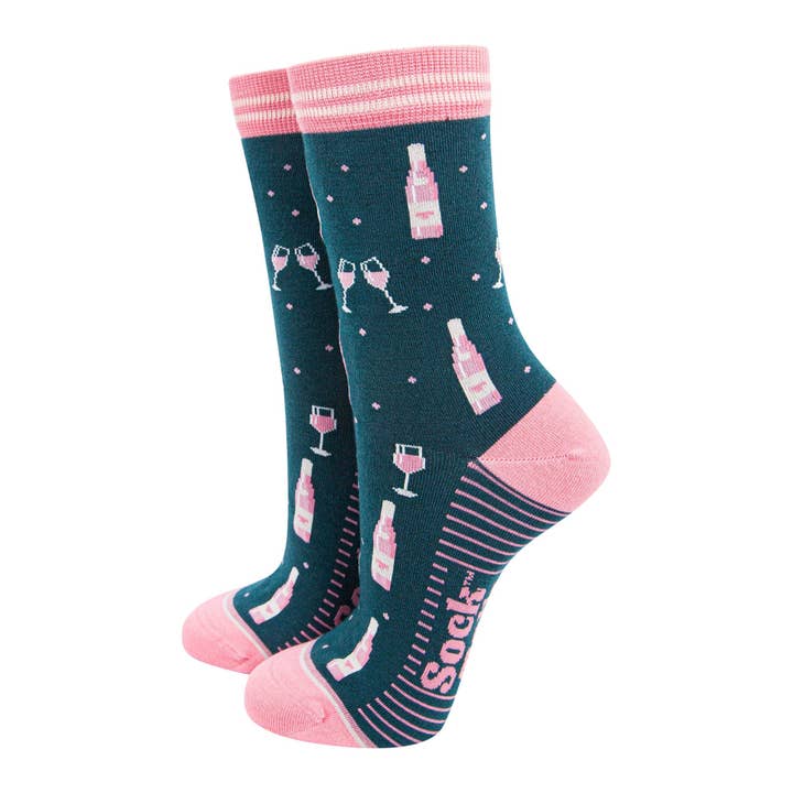 Calcetines de bambú para mujer - Verde bosque/Rosa claro, Vino rosado y otras tendencias de Resultados para ser vinos al por mayor. Devoluciones gratuitas y condiciones de pago a 60 días en Faire en Faire.
