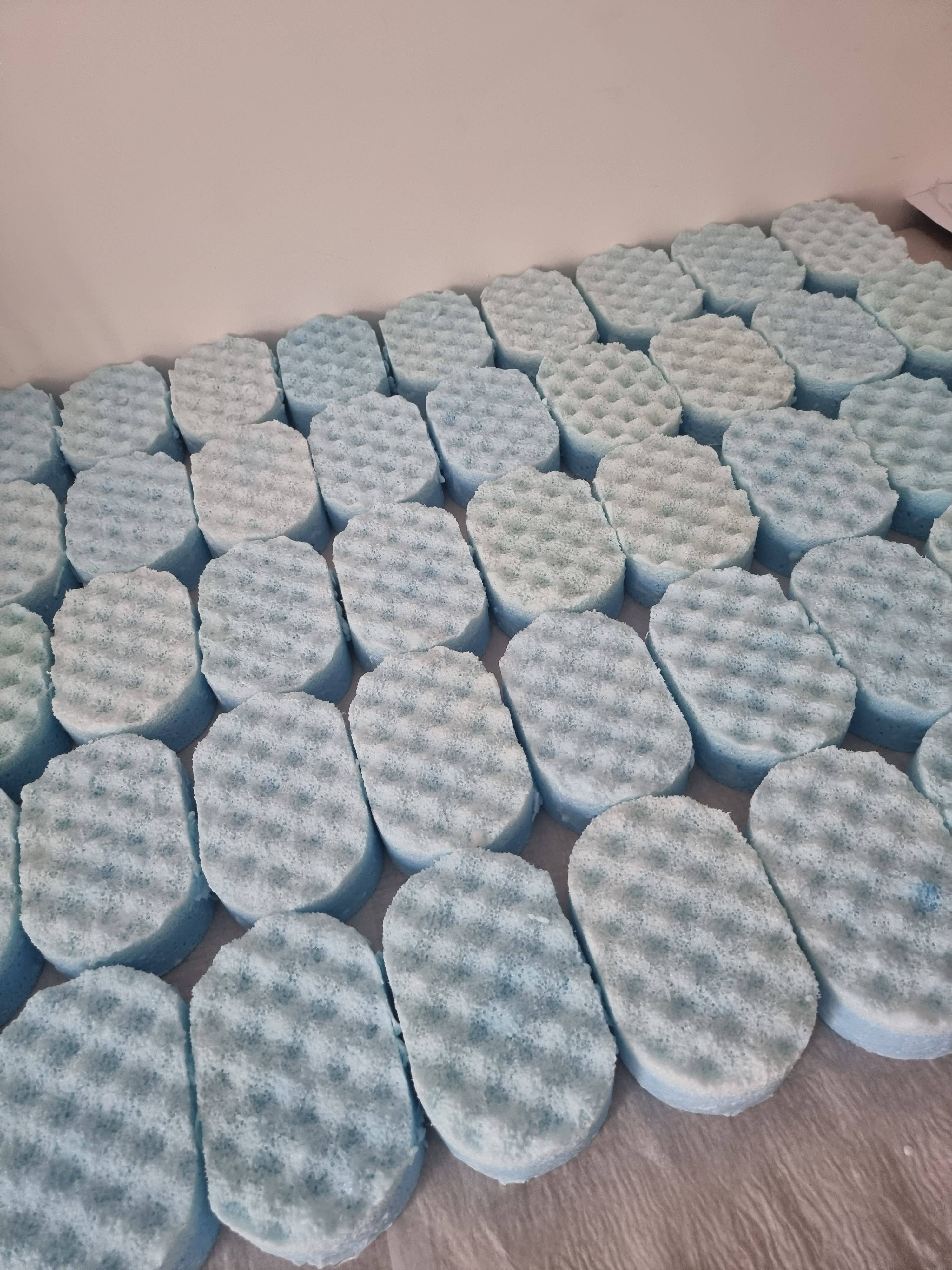 De Unique Fragrance – wholesale Bath pouf/sponge – Exfoliating Soap Sponge Vie Belle/ Éponge Exfoliante5