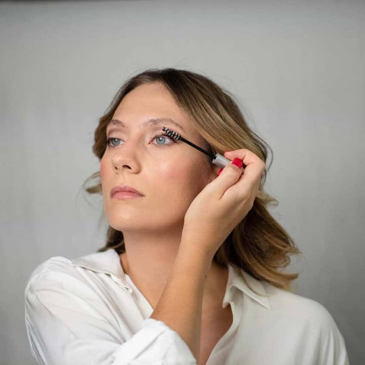 Helix Derm - Wholesale Eyelash/Brow Serum - Biolashina1