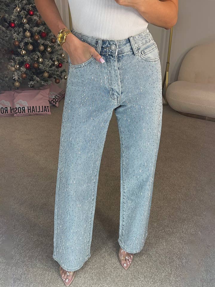 Jean droit taille haute pour la vente par EmberLoom