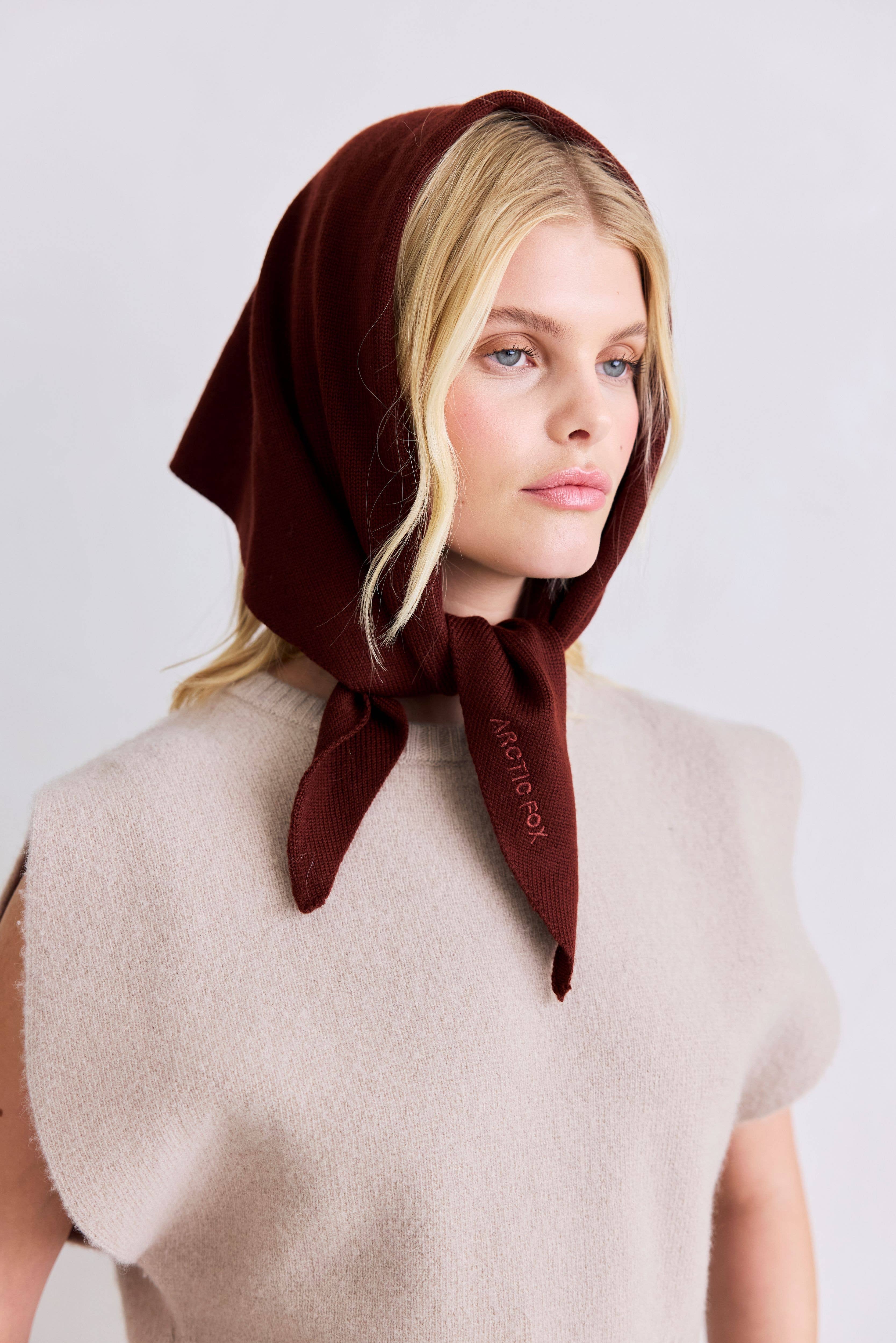 ARCTIC FOX & CO. – wholesale Scarf – Women's – Merino Wool Triangle Scarf - Dark Walnut Brown - AW251