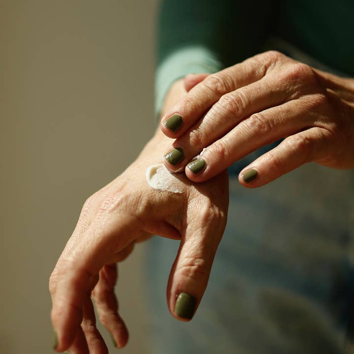 Tres Soles Natural Beauty - Wholesale Hand Cream/Lotion - Chamomile and sage hand cream2