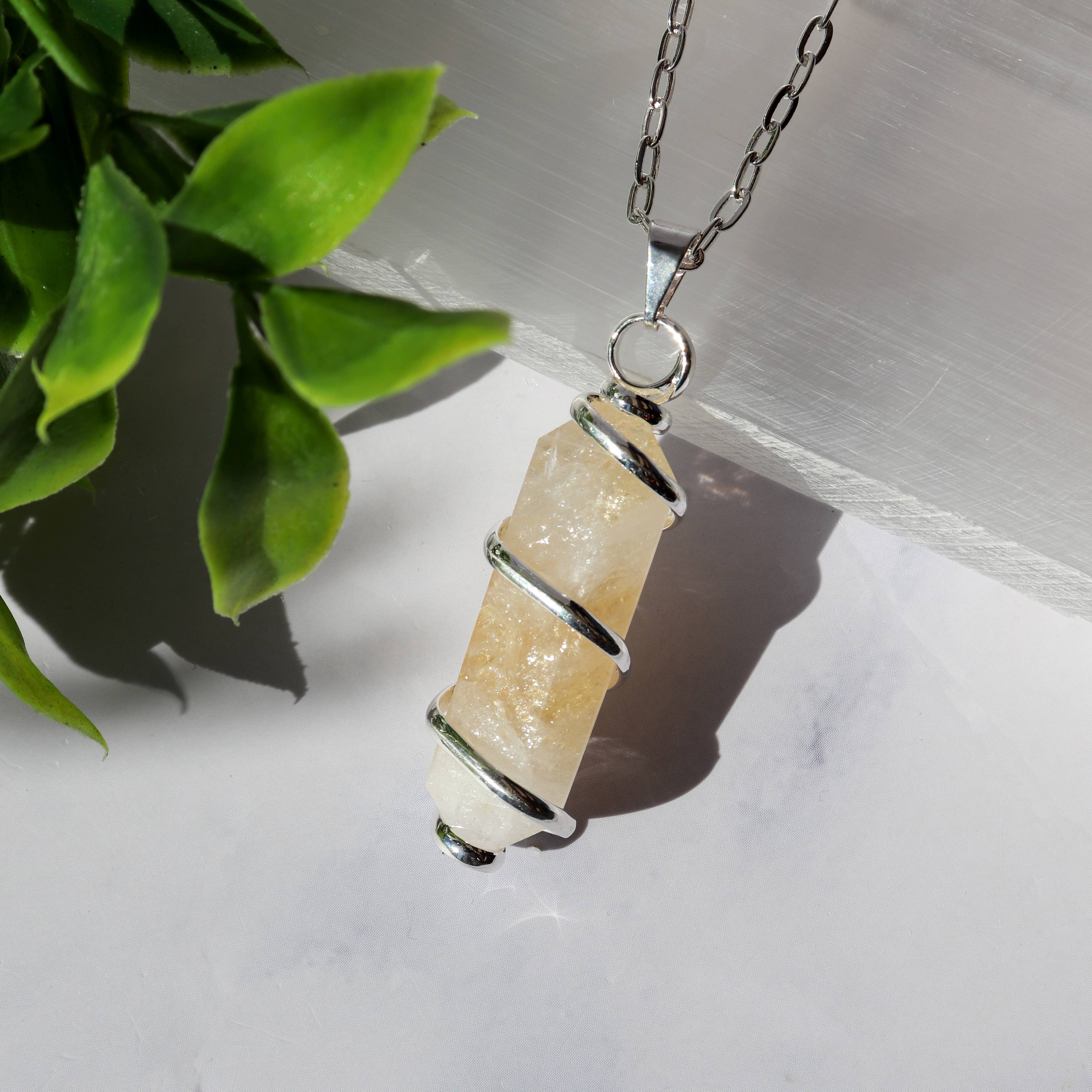 Natures Artifacts Inc - Venta al por mayor Collares con colgantes/abalorios - Colgante citrino envuelto en plata4