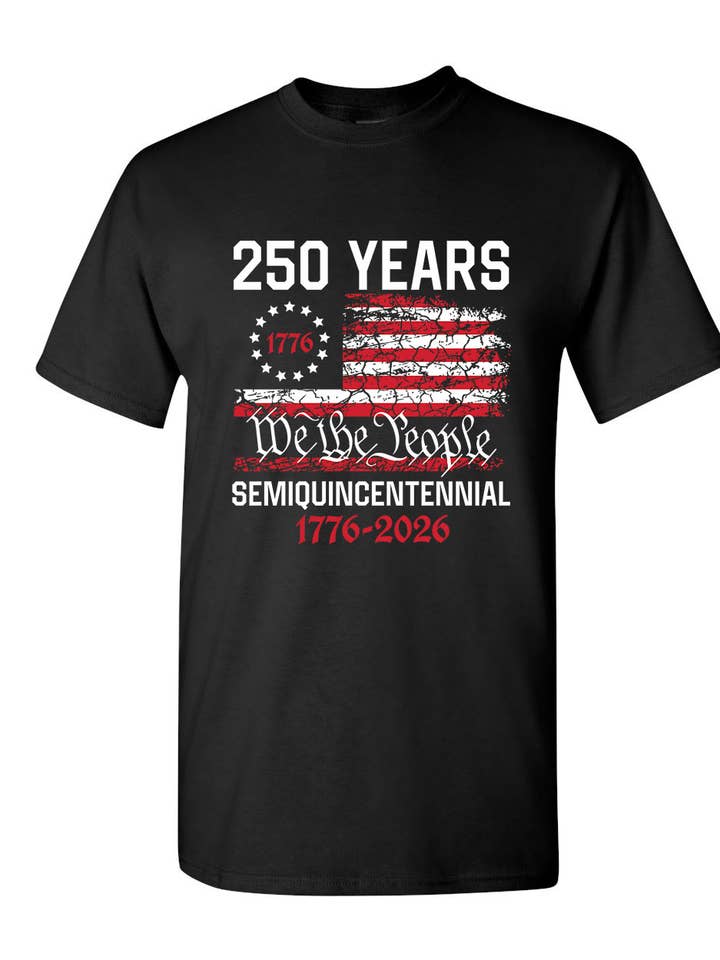 T-shirt graphique anniversaire « USA 250 — We The People » avec drapeau pour la vente par CJS Products LLC
