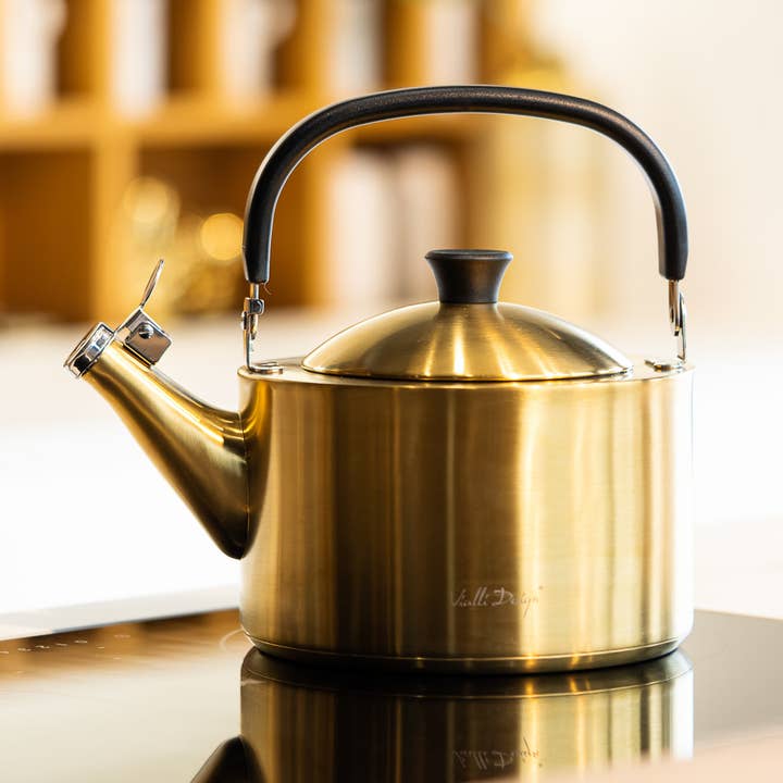 Bollitore con fischietto in oro opaco da 1,5 l DIAMANTE 29194 per la vendita all'ingrosso da parte di Kulig Sp. z o.o.