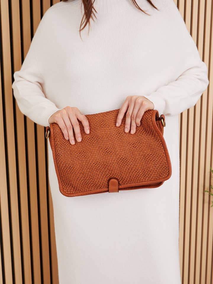 INTRECCIATO (BRAIDED) SHOULDER/CROSSBODY BAG(L206-CAM) for wholesale by MILIO MILANO