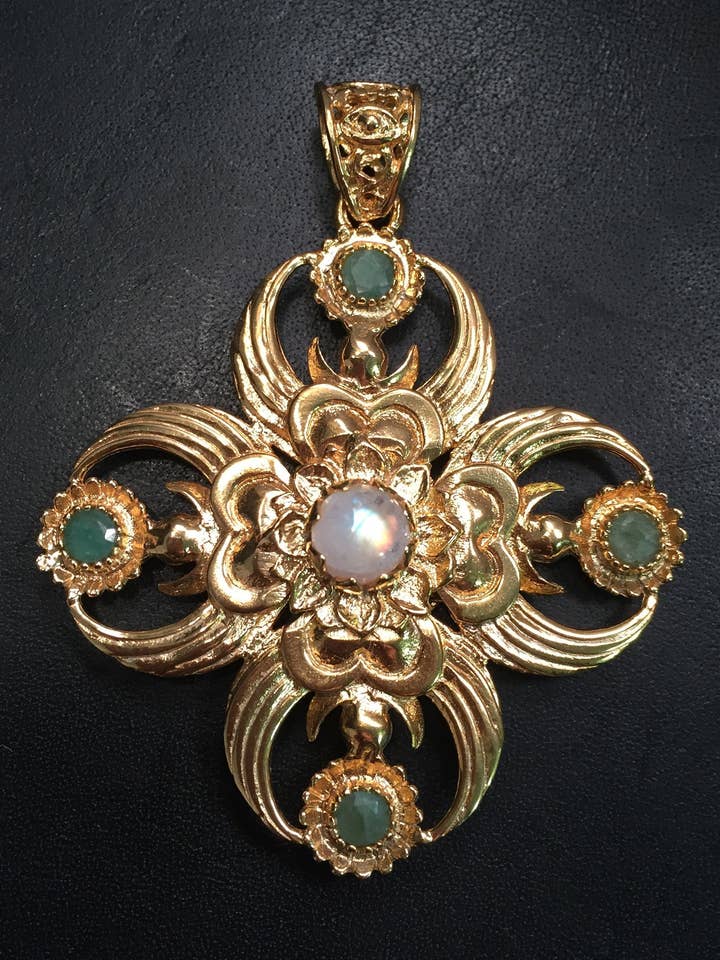 Ciondolo Dorje - placcato in oro 24 carati - Pietra di luna arcobaleno per la vendita all'ingrosso da parte di Liquid Fire Mantra