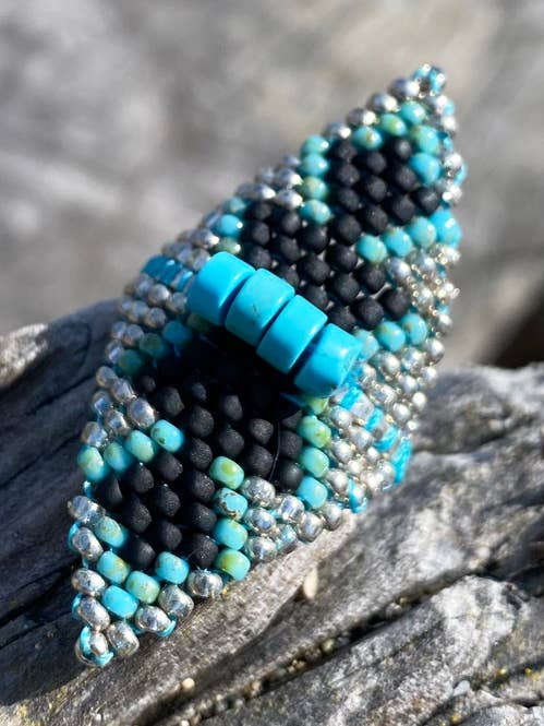 Bague Tissée Tribale pour la vente par Naomi Star Designs