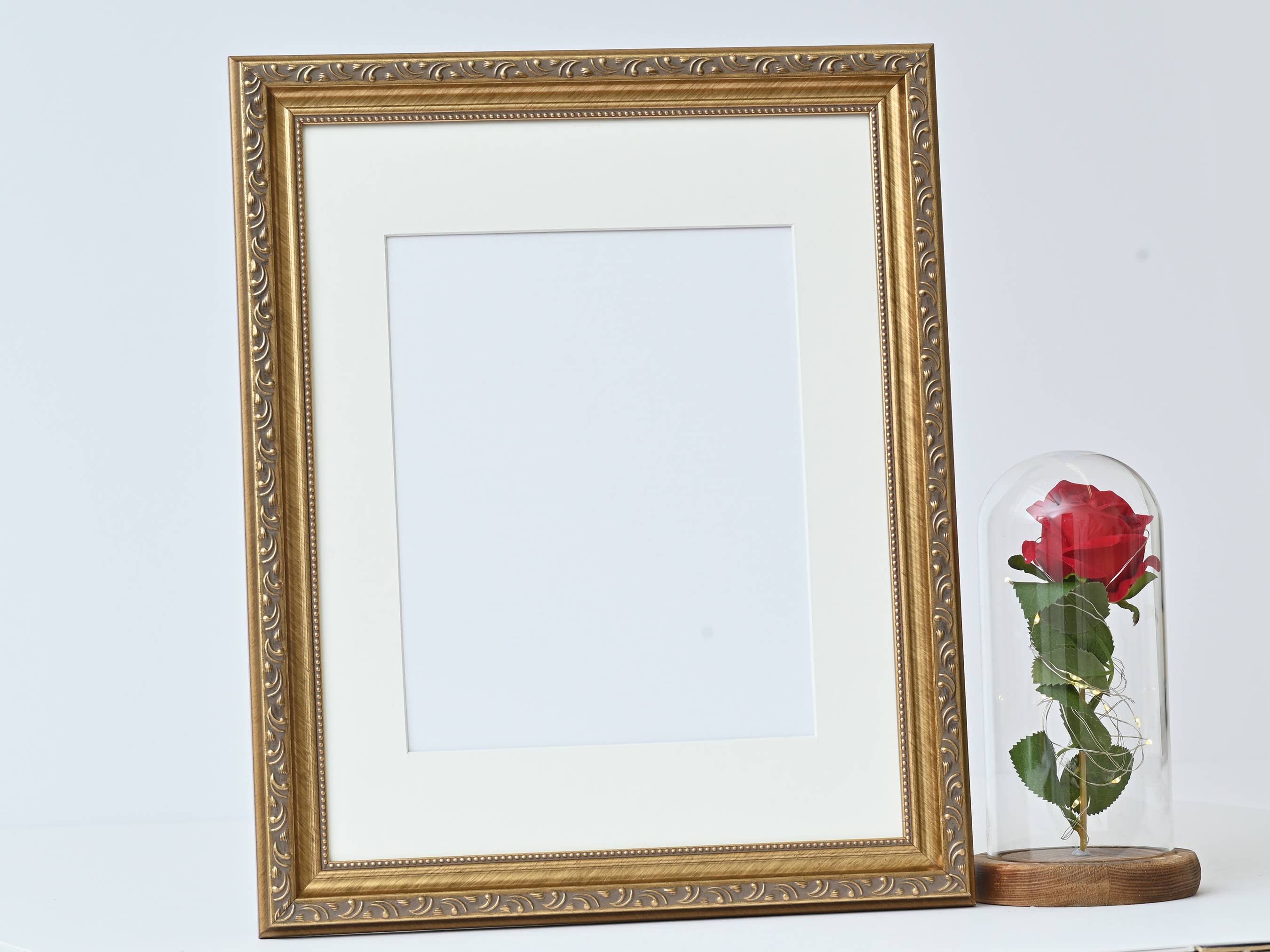 Riveros Frames - Vente Cadres photos - Cadre photo doré avec design vintage et finition brossée0