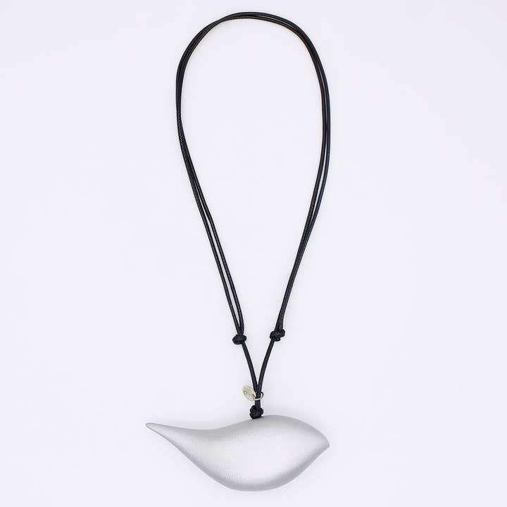 Collar con colgante de petirrojo plateado para venta al por mayor de Sylca Designs