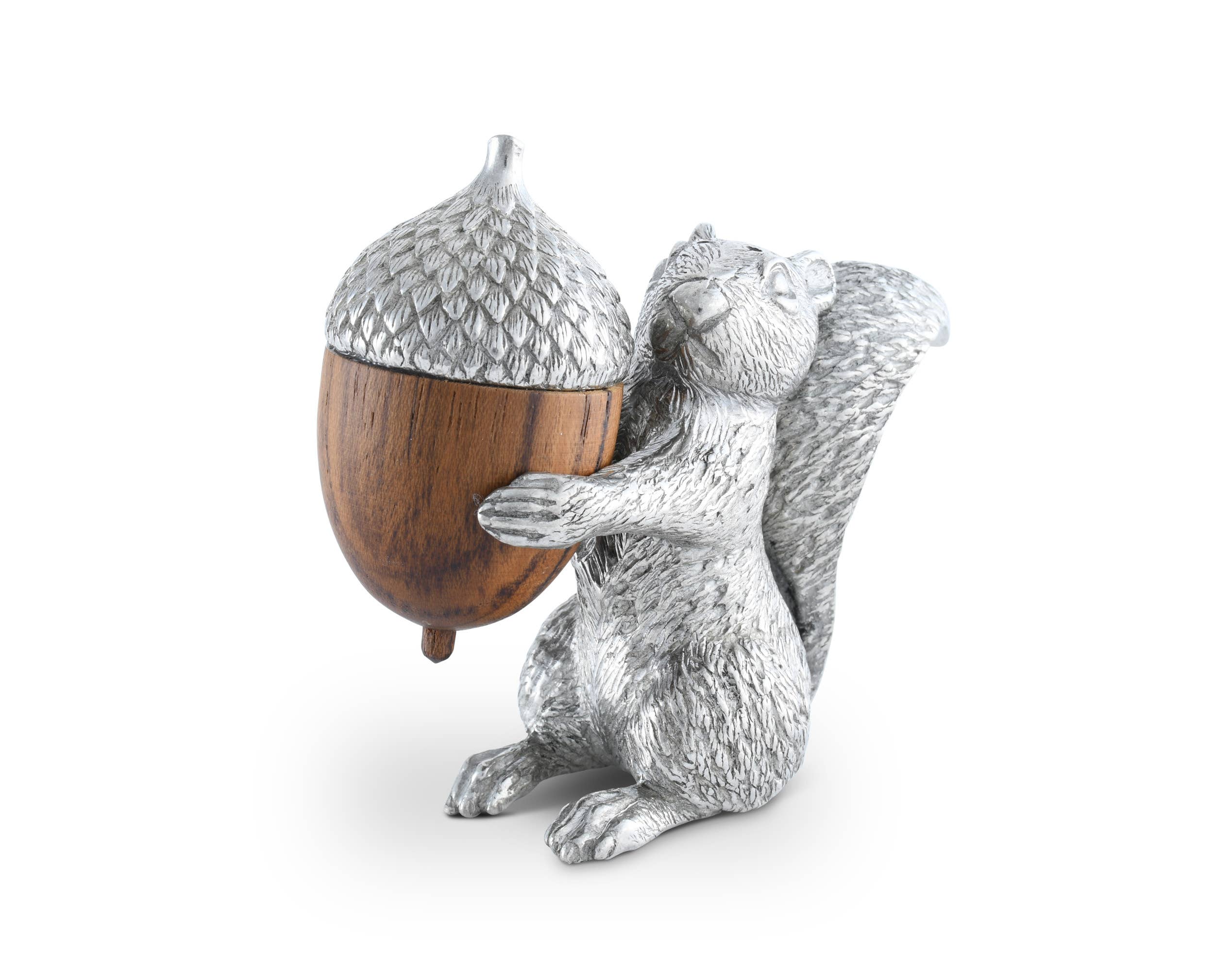 Vagabond House - Wholesale Salt & Pepper Shaker Set - Squirrel with Wood Acorn Salt & Pepper Set5