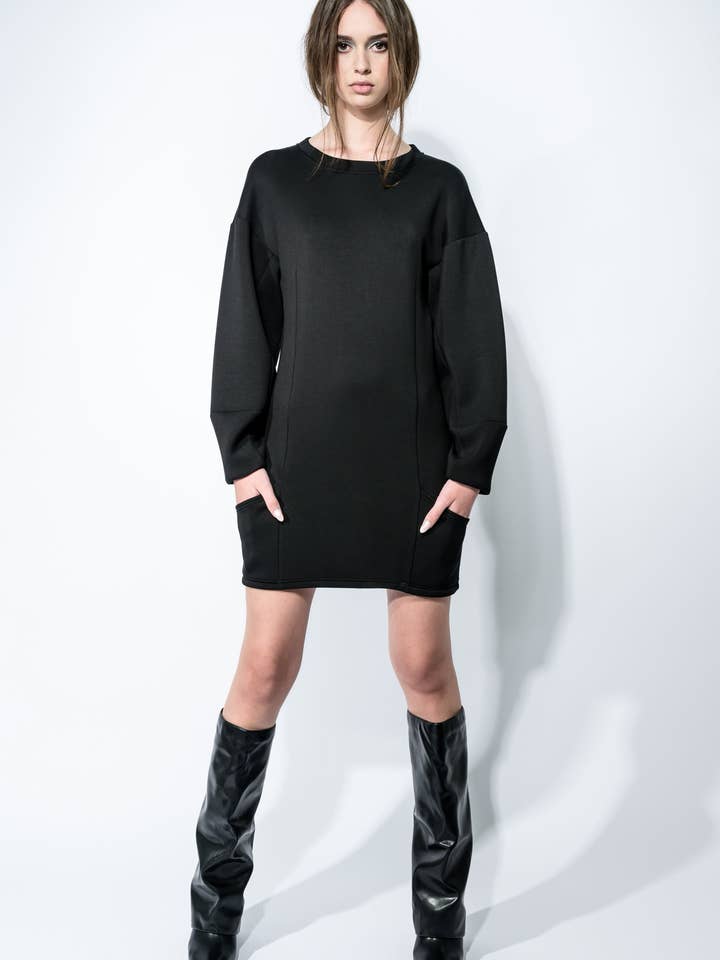 Il vestito felpa City per la vendita all'ingrosso da parte di Article X