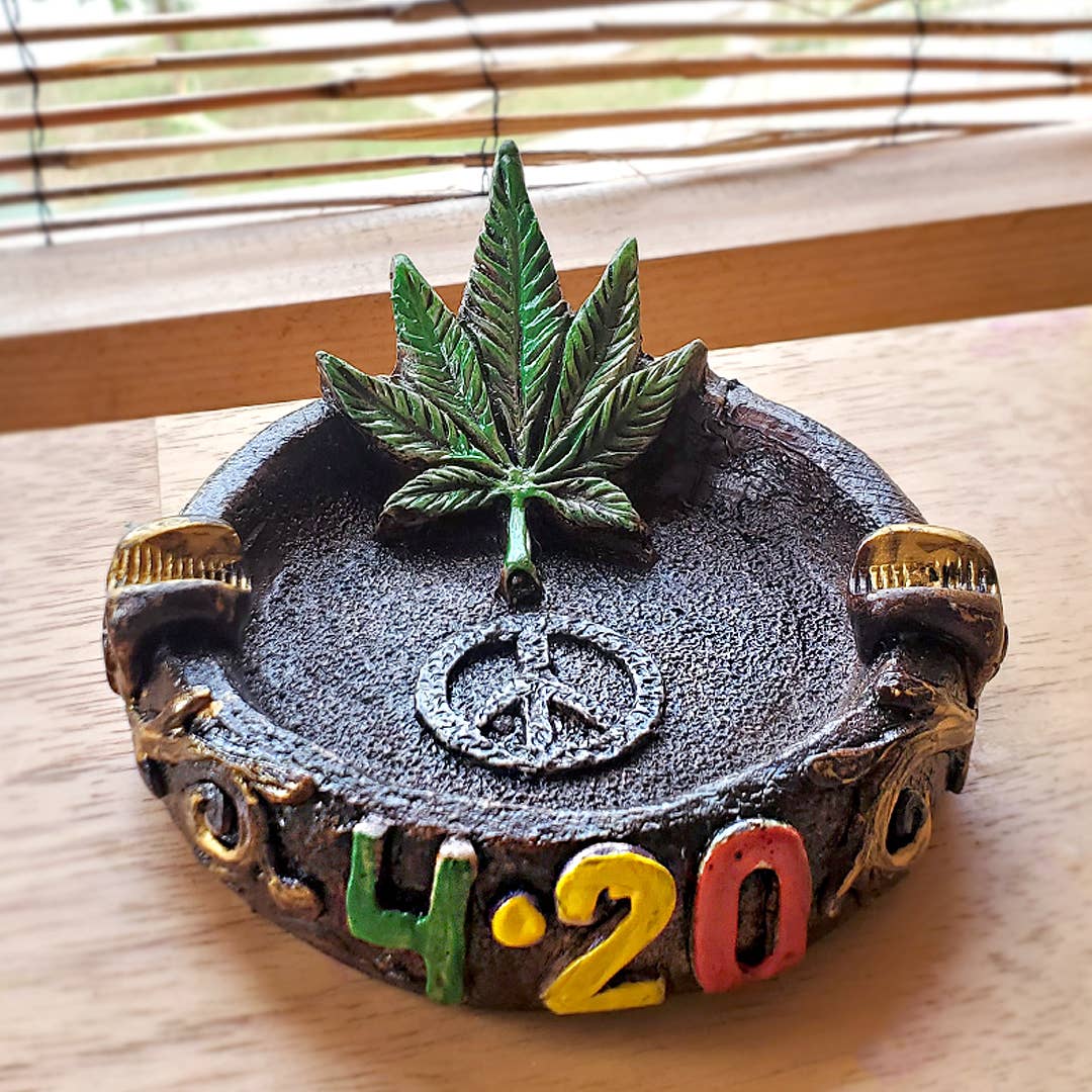 Pichincha - Vente Cendrier - Cendrier rond en forme de figurine verte à 420 feuilles5