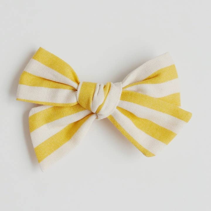 Sunny Stripe - Nœud en maille pour bébé pour la vente par Hadley Girl