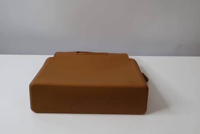 ibiG Bags & Accessories - Vendita all'ingrosso Pochette - Donna - Borsa ibiG Grande (Large). Facile da pulire. Chiusura con cerniera.16