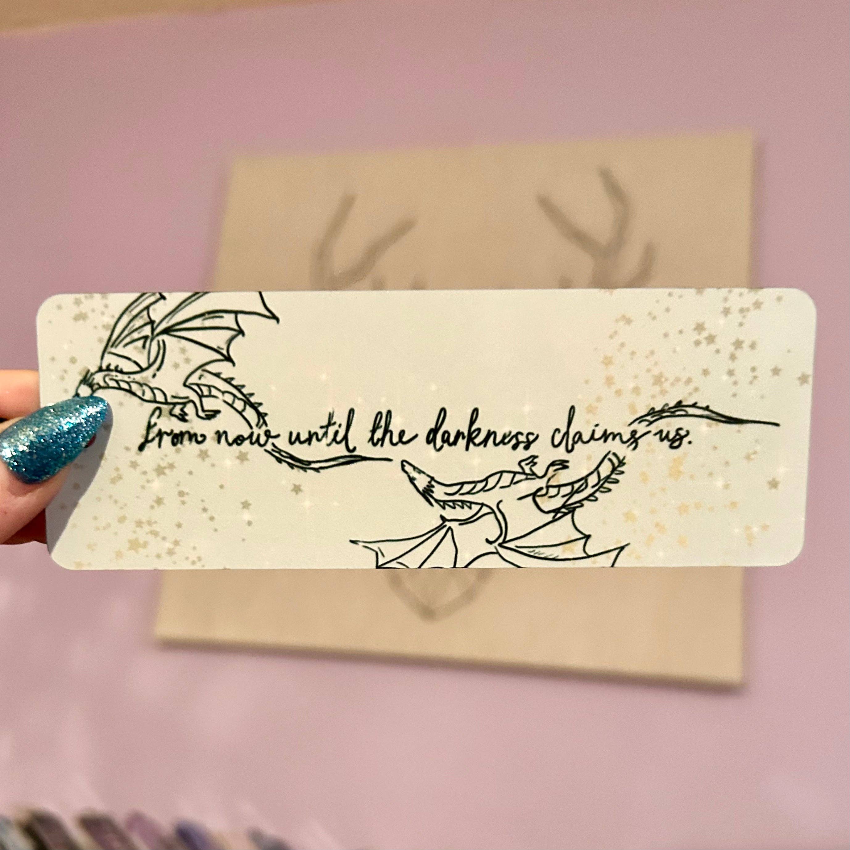 Awfullynerdy.co – wholesale Bokmärke – Throne of Glass från nu till mörkret hävdar oss metallbokmärke1