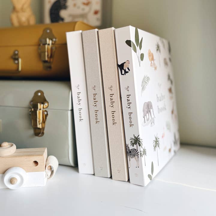 Blush And Gold - Wholesale Herinneringenboek - Kinderen en baby - My Baby Book (Jungle) luxe cadeau voor nieuwe ouders + doos