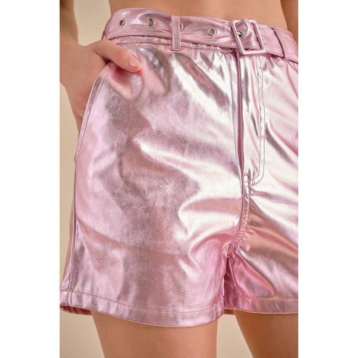 KIWI - Vendita all'ingrosso Pantaloncini - Donna - Pantaloncini con cintura a vita alta in pelle vegana metallizzata IP27506