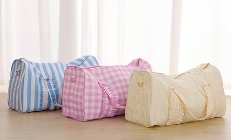 Dilworth Road - Vente Sac de voyage – femme - Sac de sport à volants à personnaliser avec des patchs en chenille0