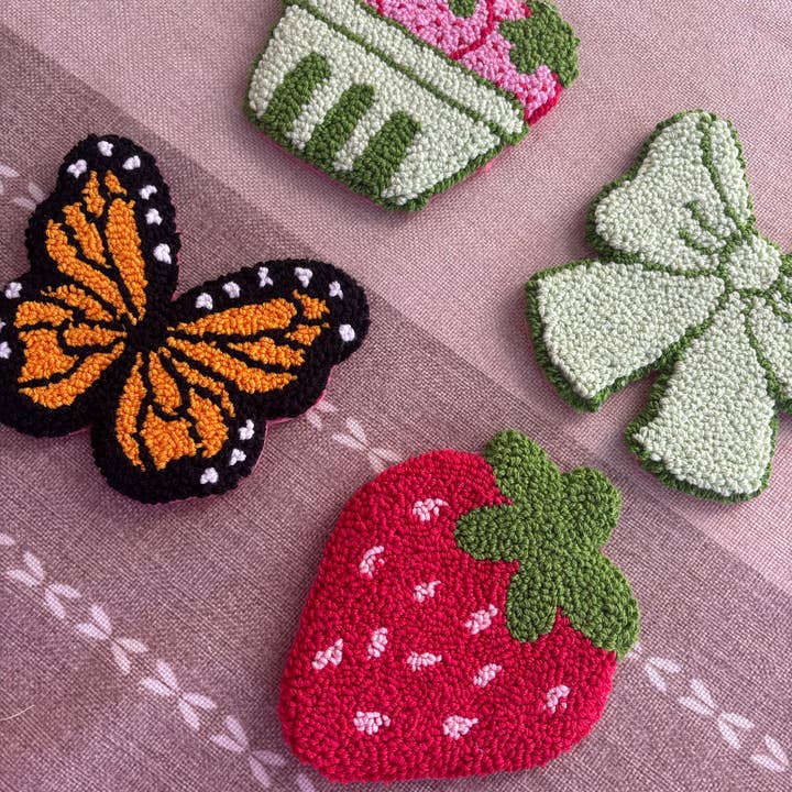 Honey Punches – Großhandel Untersetzer – Stanznadel-Tassenuntersetzer, Erdbeer-Schmetterling, Untersetzer6