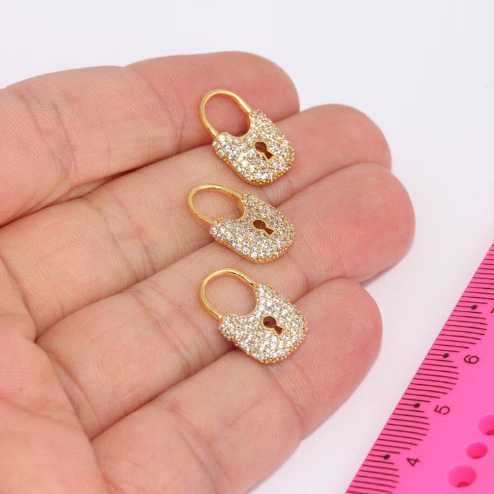 24k Glänsande Guld CZ Låsberlocker, Mikro Pave Hänglås, MLS388 för wholesale av QueenJewelryM
