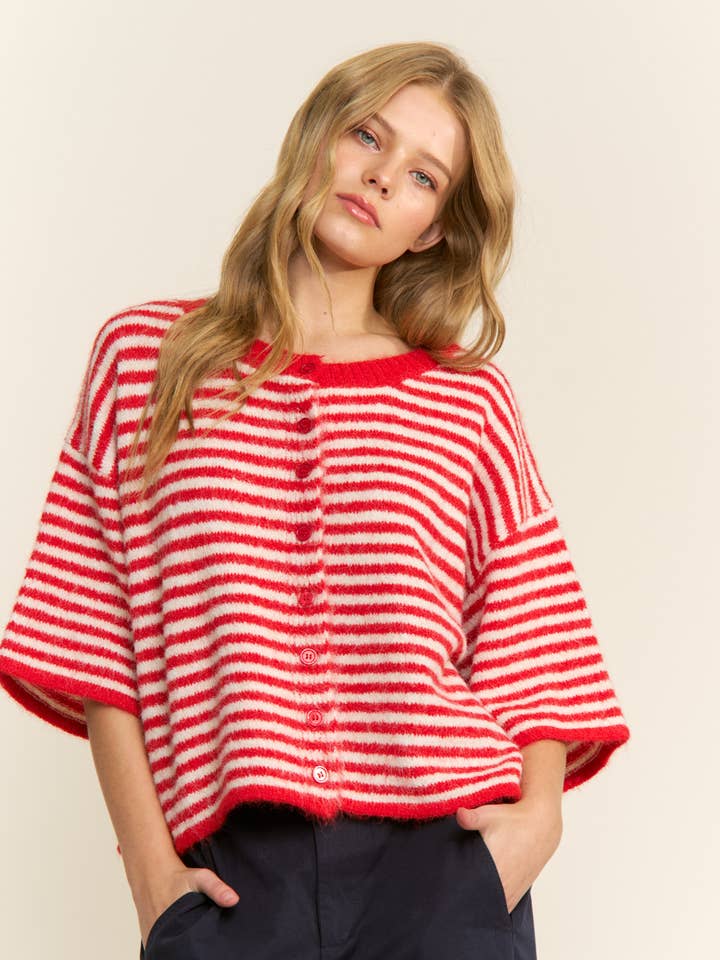 Gilet court rayé en maille douce - GILET LOU pour la vente par CANDESCENT