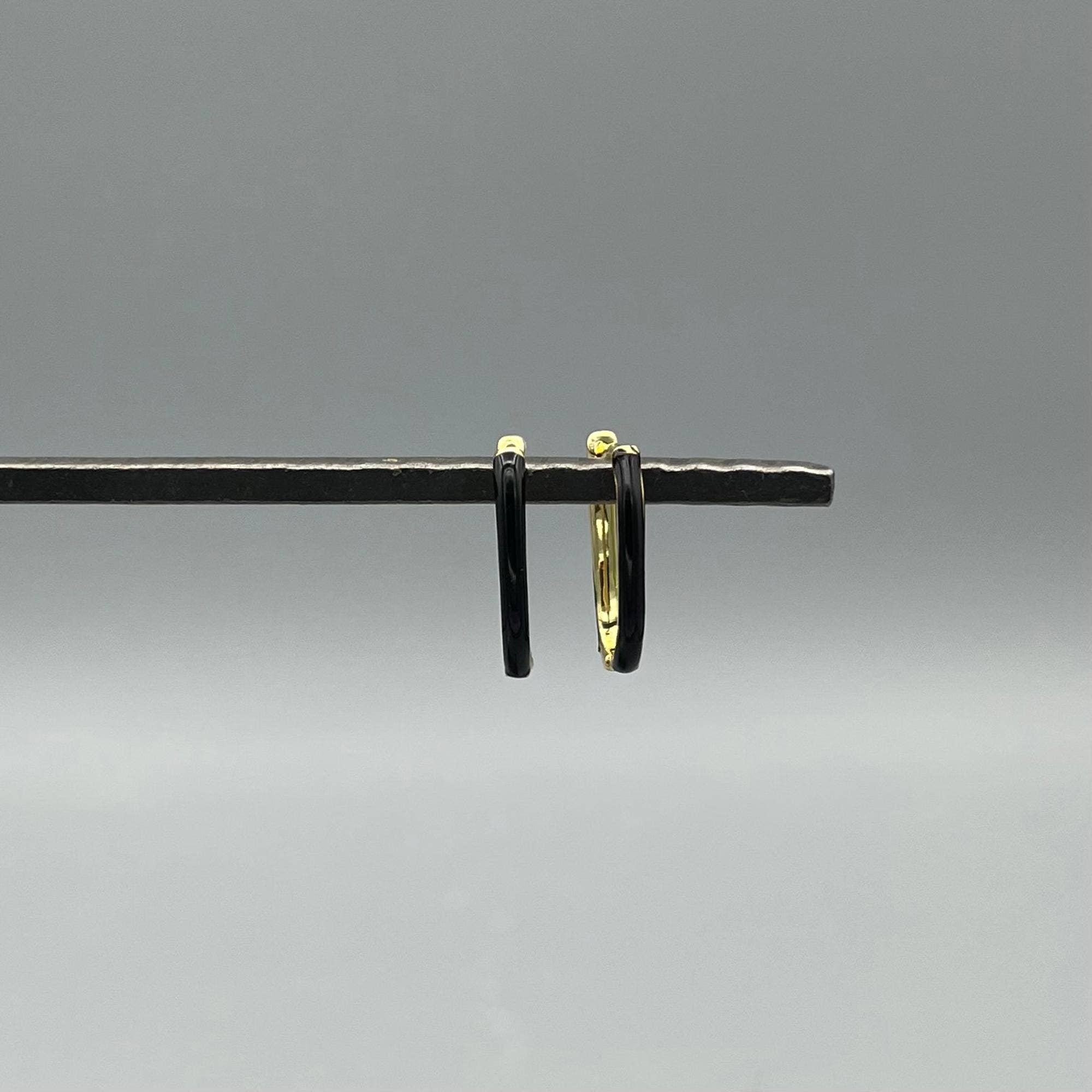 Something Silver - Vendita all'ingrosso Orecchini a cerchio - Orecchini a cerchio con chiusura a scatto e maglie oblunghe smaltate4