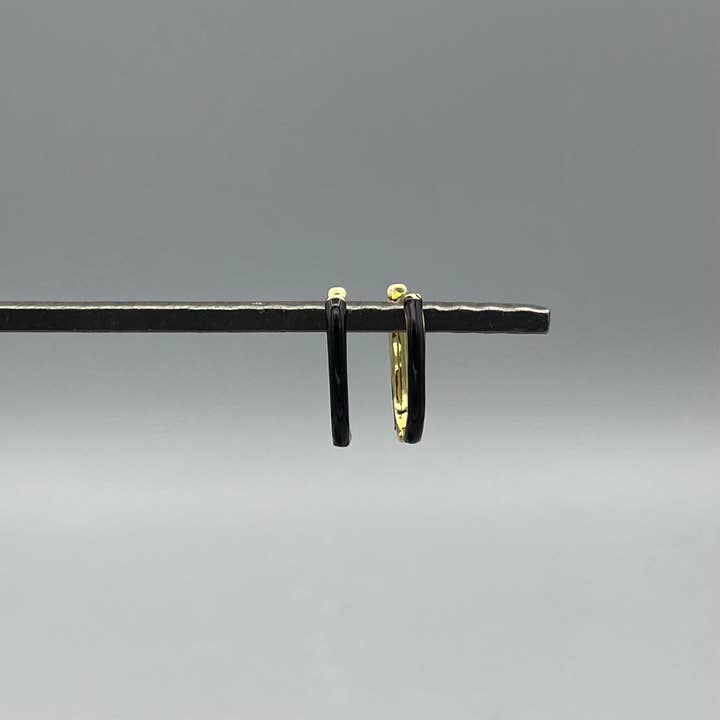 Something Silver - Vendita all'ingrosso Orecchini a cerchio - Orecchini a cerchio con chiusura a scatto e maglie oblunghe smaltate4